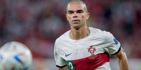 防守稳固长传精准 39岁的佩佩仍是葡萄牙定海神针