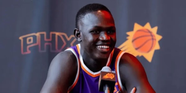 马卢阿奇：我五年前才开始打球，现在每天都在学习新东西