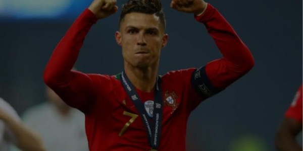 星空体育登录入口-葡萄牙TVI电视台记者：C罗配得上所有感谢！