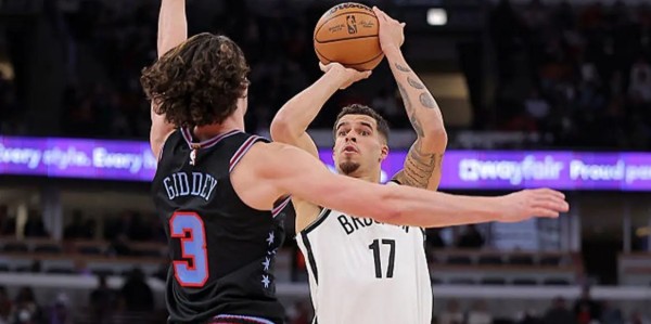 追上曾经的自己，8年时间终于迎来爆发，场均26＋8是他最好的宣言