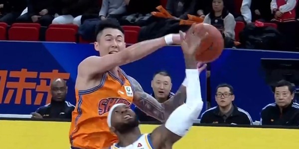 手感不佳仍勉强出手！杰曼17中6轰14+8对位古德温遭全方面压制|北京|许利民|篮板|赛季|北京男篮_新浪体育_新浪新闻
