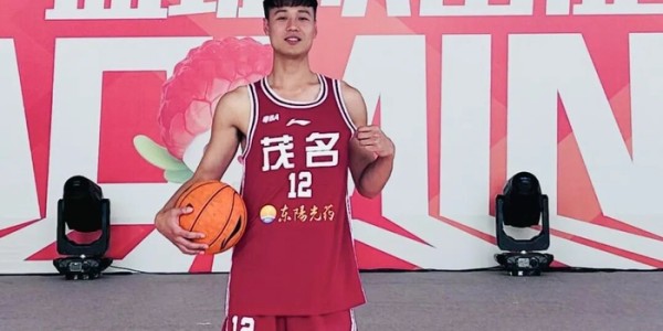 星空体育app下载-专访“粤BA”茂名队队员李春明：“为家乡而战，是我们勇于拼博的底气”|篮球|广东省|广东省城市篮球联赛|张波|球队_新浪新闻