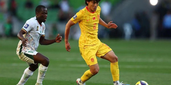 被泰国反超！国足FIFA即时排名遭泰国反超：亚洲15 或以三档抽签